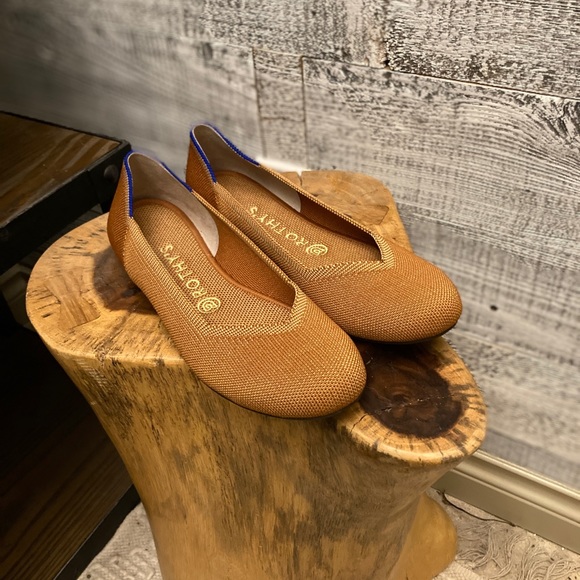 Rothy's Shoes - Rothy's | Round-Toe Flat - 8, Fawn/Orange